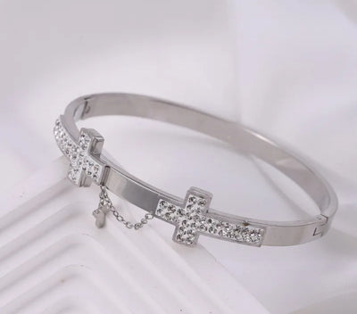 Diamond cross cuff
